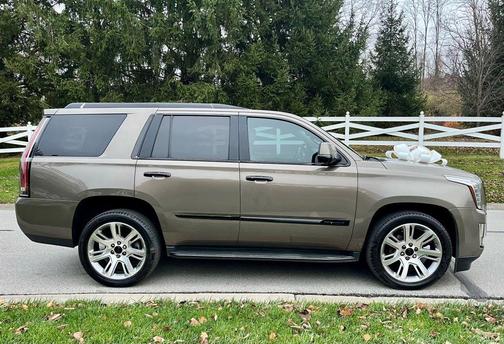 2015 Cadillac Escalade Luxury