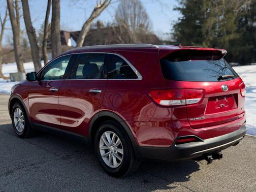 2016 Kia Sorento LX