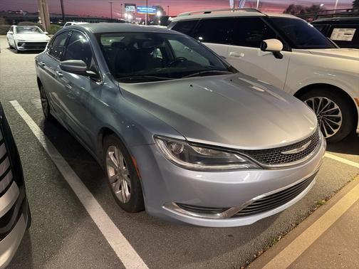 2015 Chrysler 200 Limited