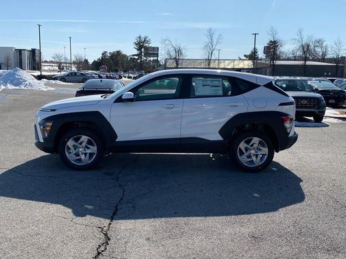 Atlas White 2026 Hyundai KONA SE