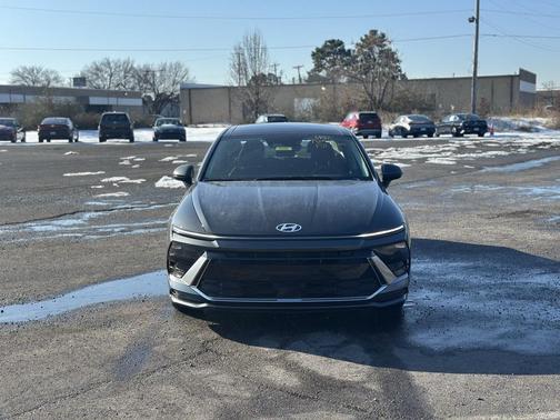 2026 Hyundai SONATA Hybrid SE