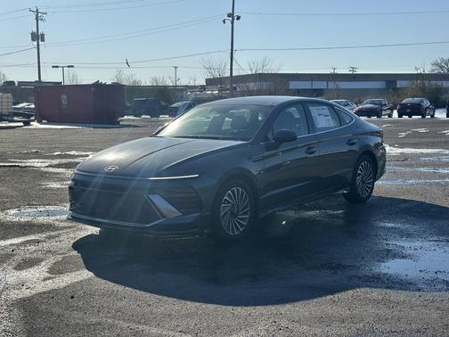 2026 Hyundai SONATA Hybrid SE