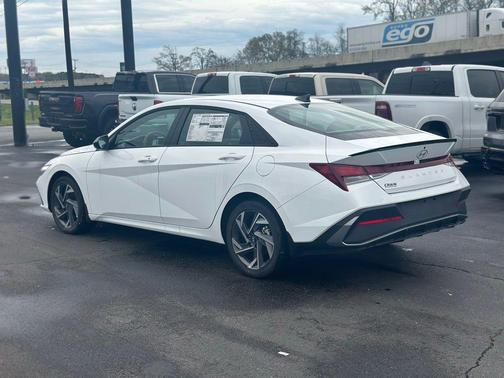 2025 Hyundai ELANTRA Sport