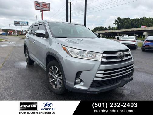 Celestial Silver Metallic 2017 Toyota Highlander XLE