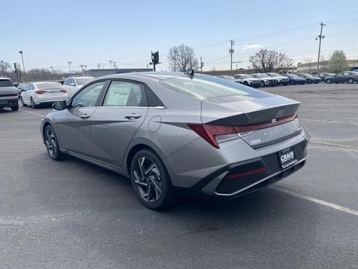 2025 Hyundai ELANTRA Limited