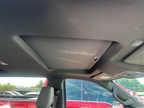 Summit White 2025 GMC Sierra 1500 SLT