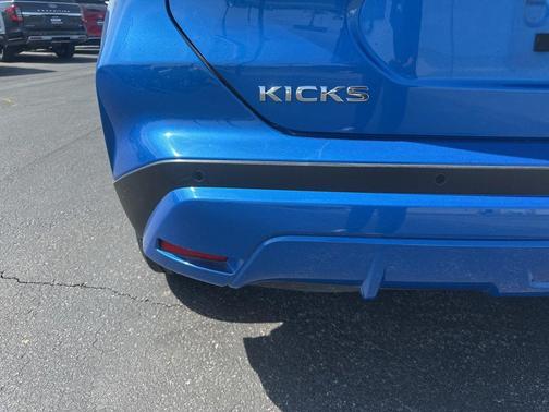 2024 Nissan Kicks S