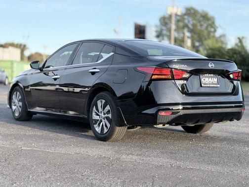 2022 Nissan Altima S FWD