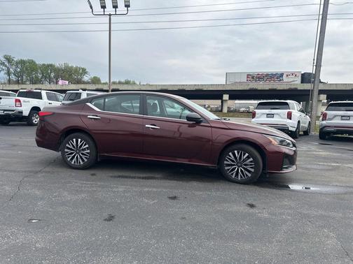 Garnet Pearl Metallic 2025 Nissan Altima 2.5 SV