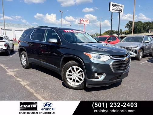 Graphite Metallic 2018 Chevrolet Traverse LT Cloth