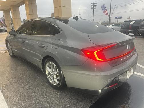 2022 Hyundai SONATA SEL