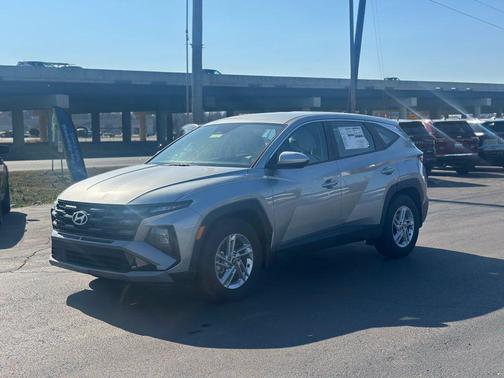 2025 Hyundai TUCSON SE