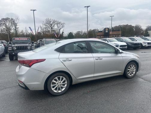 2022 Hyundai Accent SEL