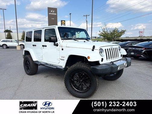 Bright White Clearcoat 2016 Jeep Wrangler Unlimited Sahara