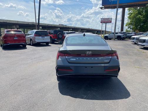 Amazon Gray 2025 Hyundai ELANTRA Limited