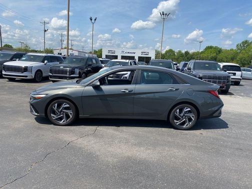 Amazon Gray 2025 Hyundai ELANTRA Limited