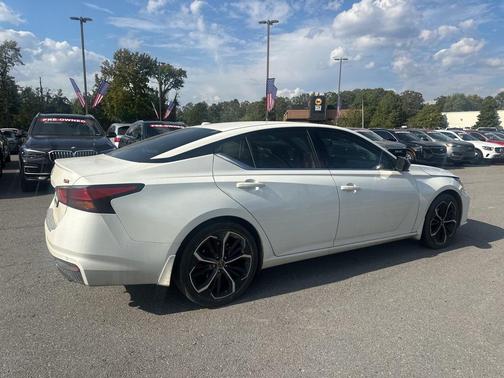 2023 Nissan Altima SR FWD