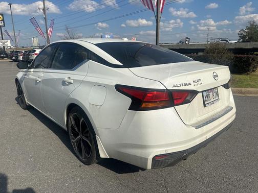 2023 Nissan Altima SR FWD