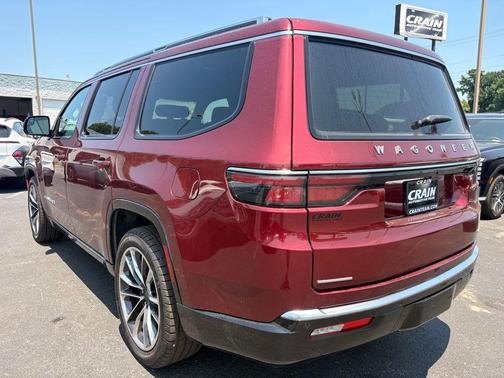 Velvet Red Pearlcoat 2022 Jeep Wagoneer Series III