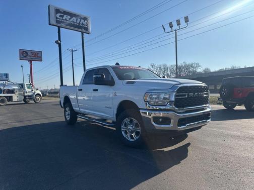 2023 RAM 2500 Big Horn Crew Cab 4x4 6'4' Box