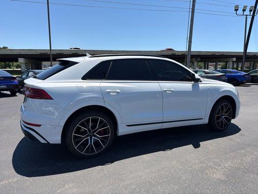 Glacier White Metallic 2020 Audi Q8 55 Prestige