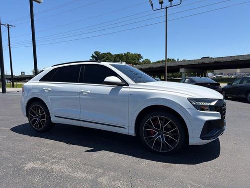Glacier White Metallic 2020 Audi Q8 55 Prestige