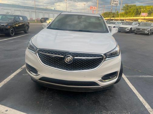 White Frost Tricoat 2019 Buick Enclave Avenir