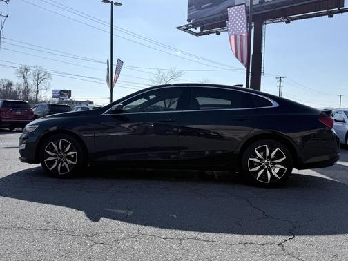 2023 Chevrolet Malibu FWD RS