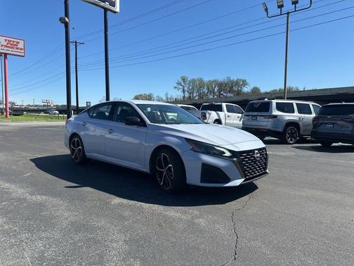 2024 Nissan Altima SR FWD