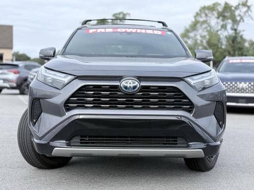 2023 Toyota RAV4 Hybrid SE