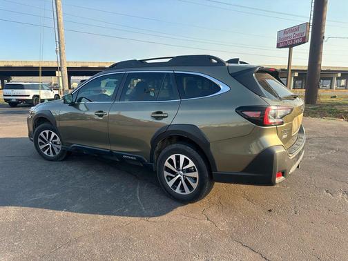 2025 Subaru Outback Premium