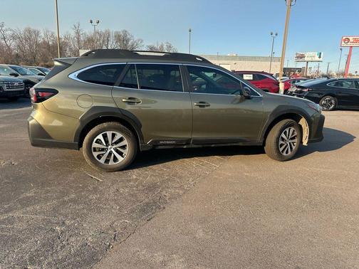 2025 Subaru Outback Premium