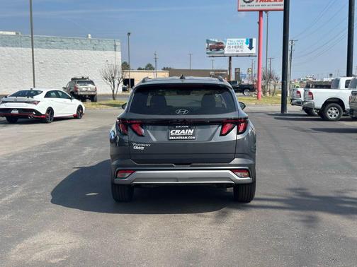 2026 Hyundai TUCSON SEL