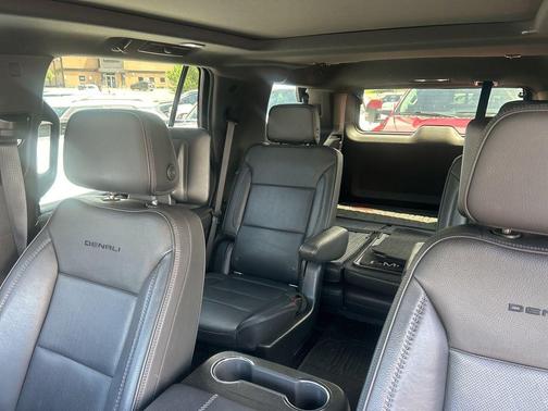 Dark Sky Metallic 2021 GMC Yukon Denali