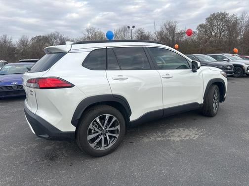 2023 Toyota Corolla Cross XLE