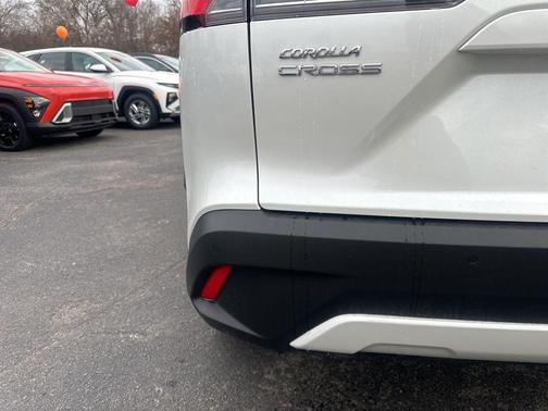 2023 Toyota Corolla Cross XLE