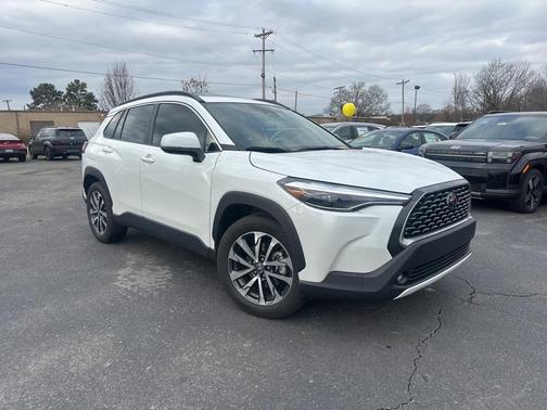 2023 Toyota Corolla Cross XLE