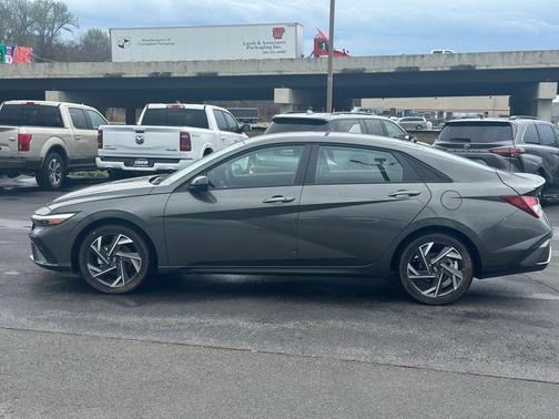 2025 Hyundai ELANTRA Sport