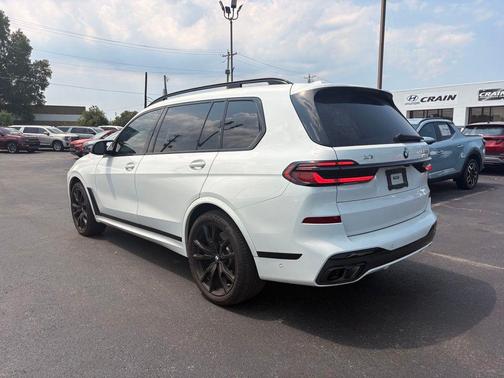 Alpine White 2024 BMW X7 M60i