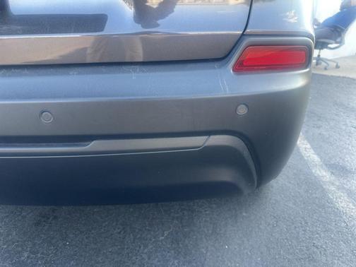 Granite Crystal Metallic Clearcoat 2023 Jeep Cherokee Altitude