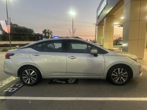 2023 Nissan Versa 1.6 SV