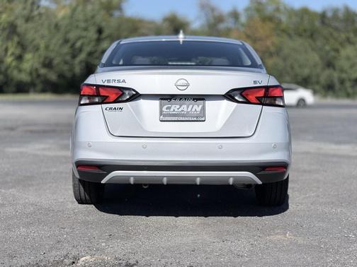 2023 Nissan Versa 1.6 SV