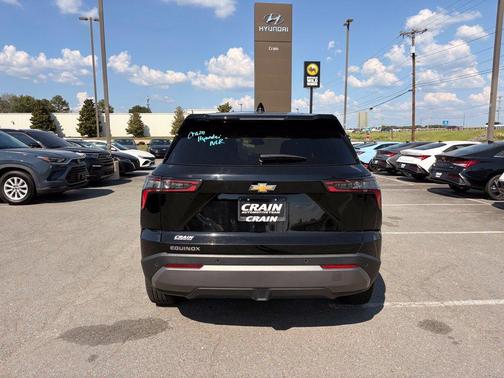 Mosaic Black Metallic 2025 Chevrolet Equinox LT