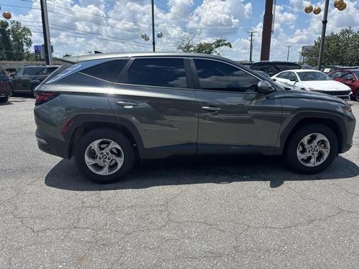 2023 Hyundai TUCSON SE