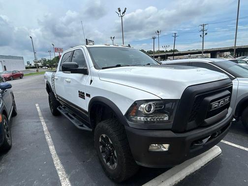 Bright White Clearcoat 2018 RAM 2500 Power Wagon