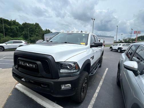 Bright White Clearcoat 2018 RAM 2500 Power Wagon
