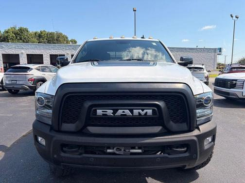 Bright White Clearcoat 2018 RAM 2500 Power Wagon