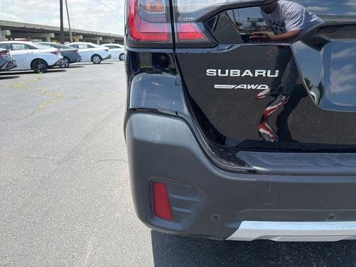 Crystal Black Silica 2021 Subaru Outback Touring XT