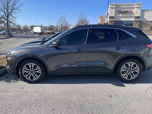 2020 Ford Escape SEL