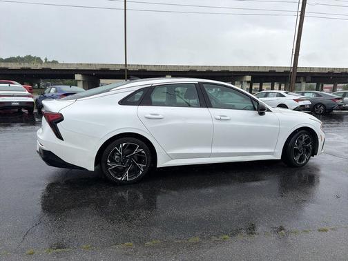 Snow White Pearl 2025 Kia K5 GT-Line
